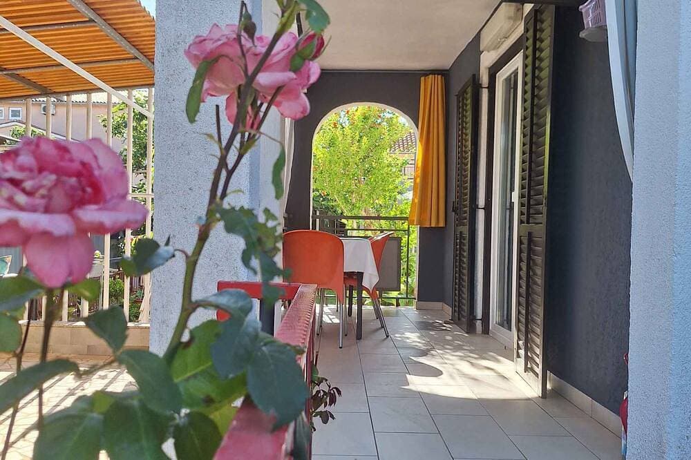 Foto 10 von 30: Ferienwohnung mit Klimaanlage und Terrasse