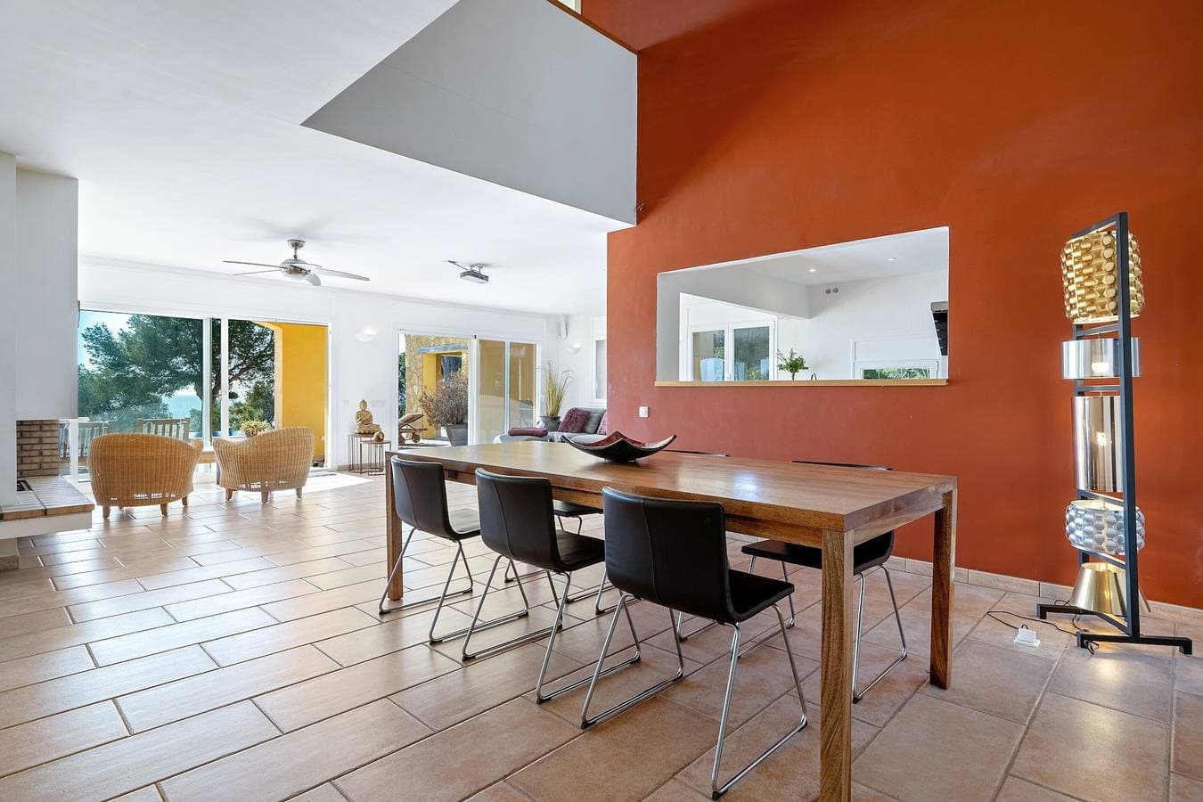 Foto 10 von 44: Villa 'The Beauty of Cala Tamarit' mit Meerblick, Pool, WLAN und Garten