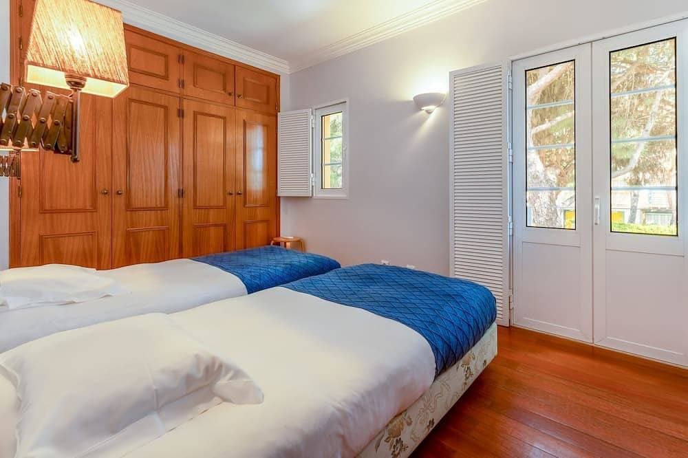 Foto 6 von 30: 2 Bdr House W/Terrace in Praia Verde by LovelyStay