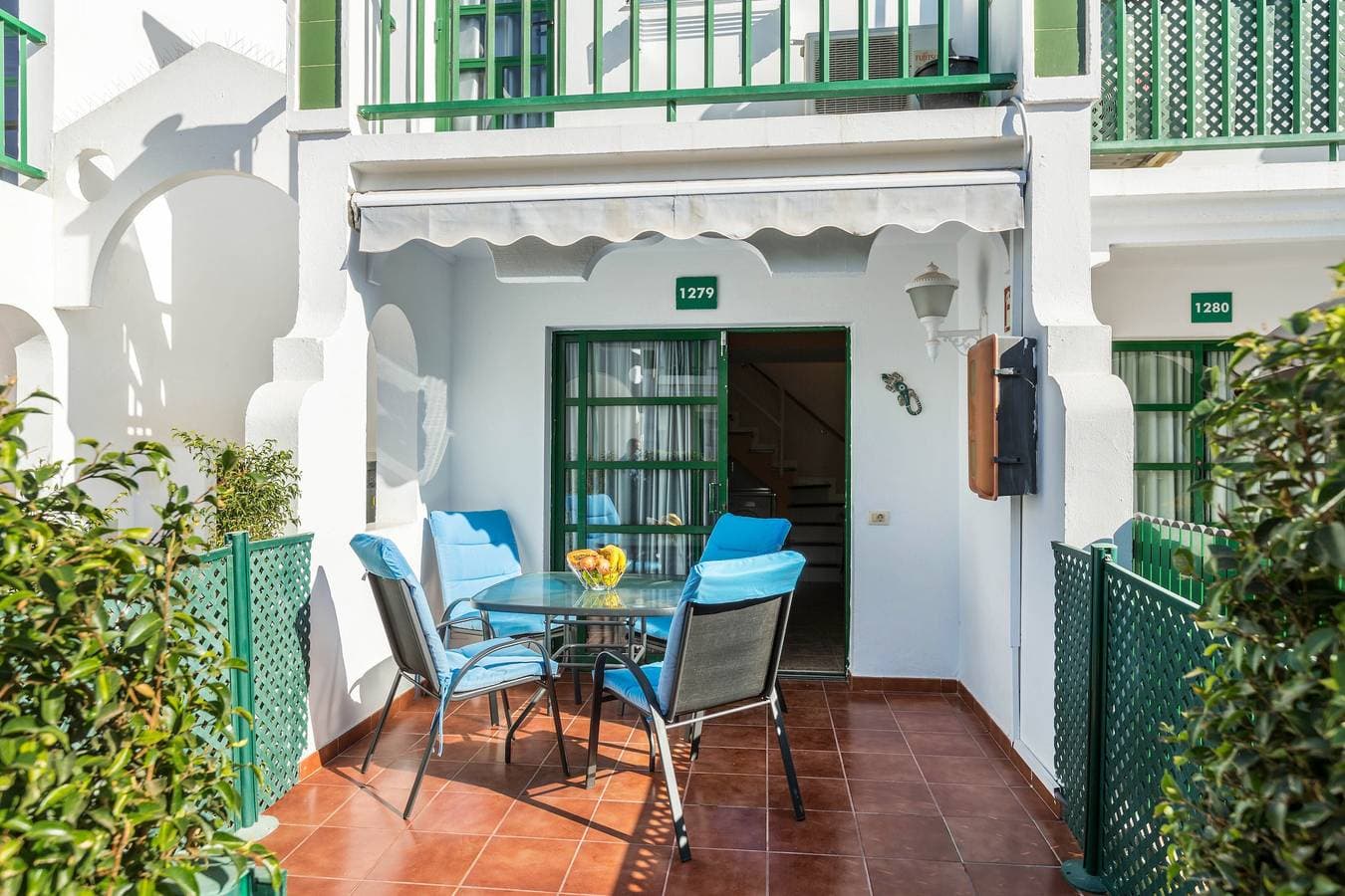 Foto 3 von 21: Ferienhaus "Bungalow Dunaflor Verde Maspalomas" mit Balkon, Gemeinschaftsterrasse & Pool