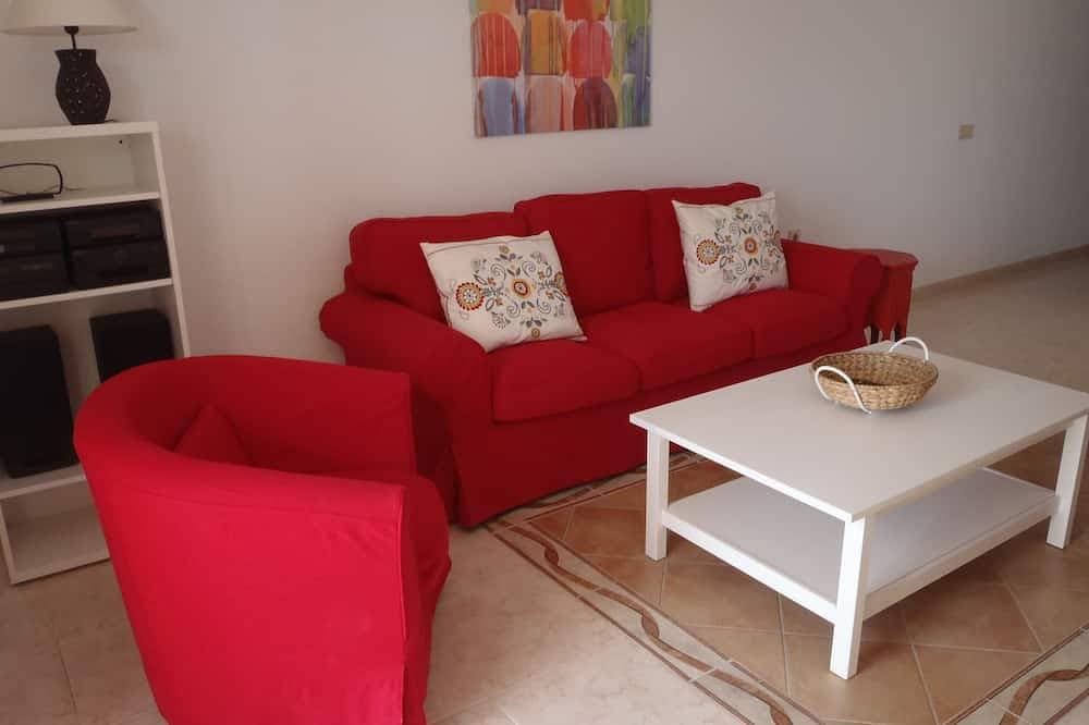 Foto 12 von 29: Geräumige, große Terrasse, sonnig, gratis WLAN, Meer, 250 m. vom Strand entfernt