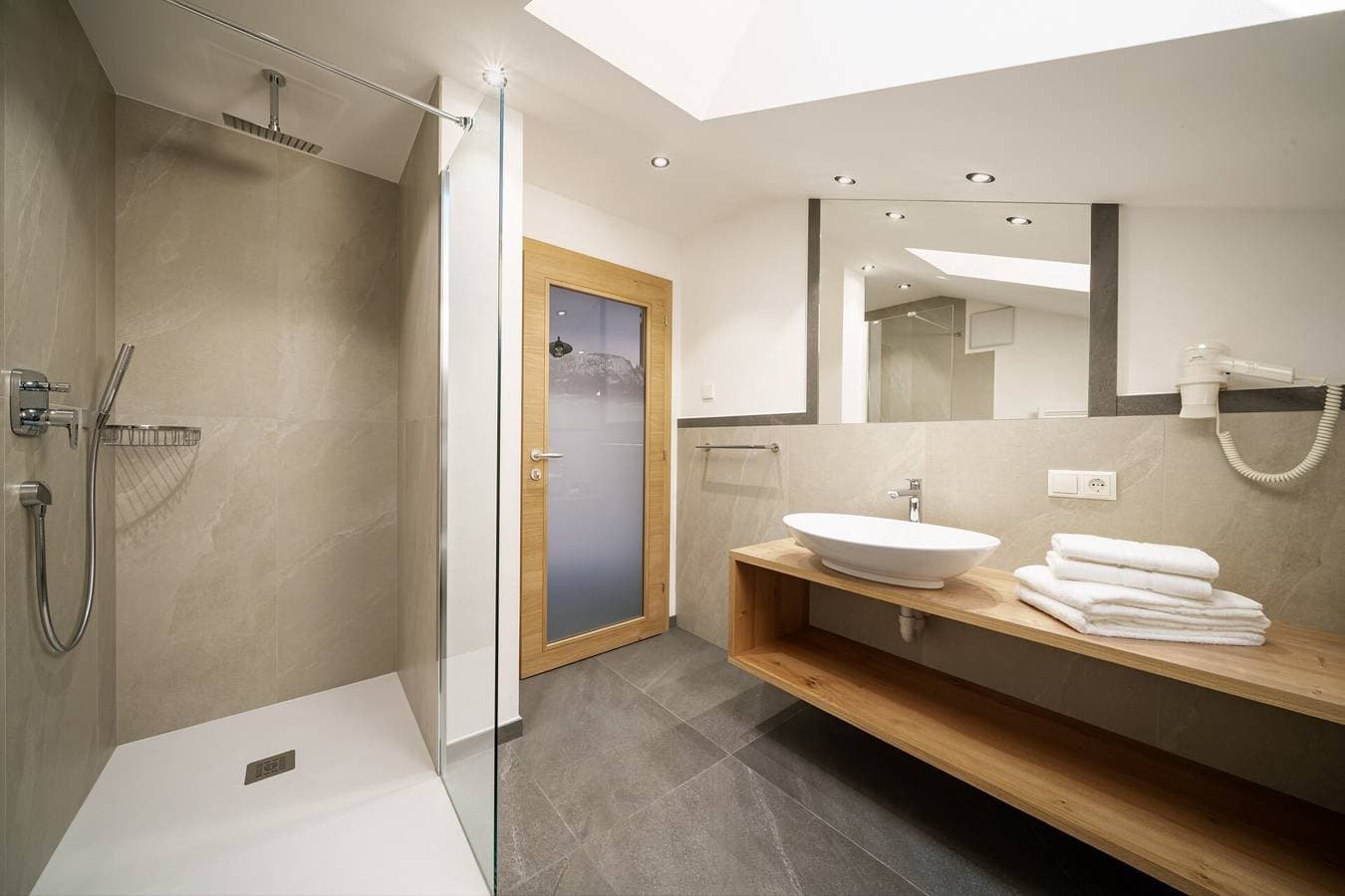 Foto 6 von 11: Ferienwohnung 'Salbei' mit Bergblick, privater Terrasse und Wi-Fi