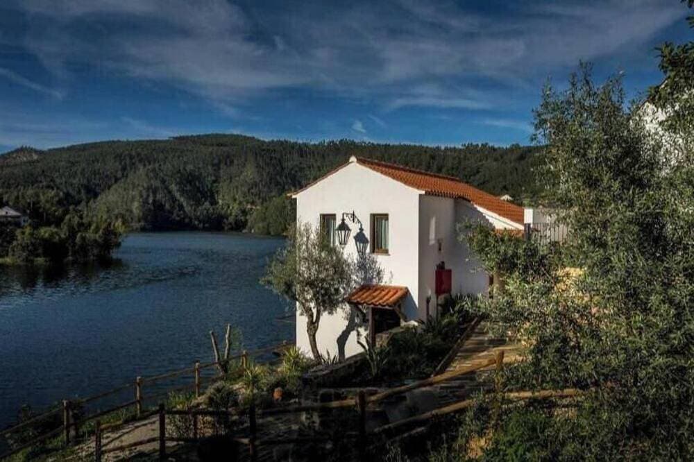 Foto 8 von 20: Ordem de Cristo Suite - Rural Tourism with terrace and river view