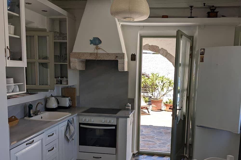 Foto 13 von 30: Property with 2 charming Patmos style family homes