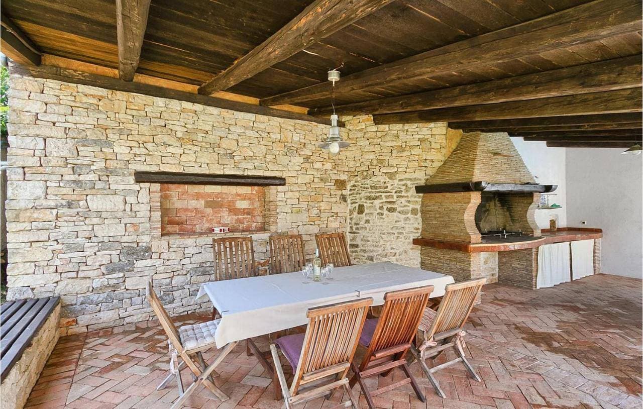 Foto 3 von 31: Three-Bedroom Holiday Home