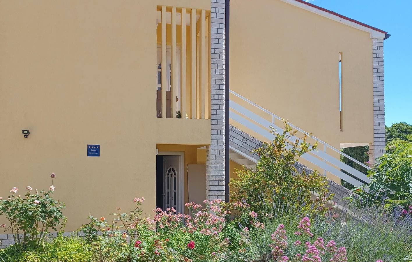 Foto 12 von 34: Gemütliche Ferienwohnung mit Terrasse, 400 m vom Strand und allen wichtigen Annehmlichkeiten entfernt