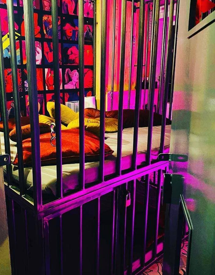 Secret Room votre LOVE ROOM coquine et insolite en espace privatif a Tournai 1