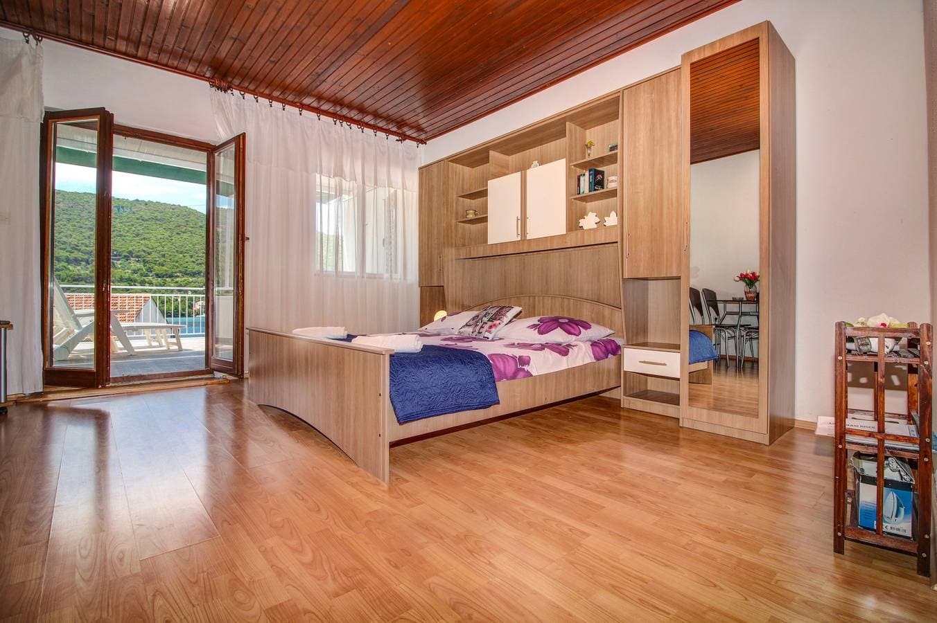 Foto 9 von 12: Studio Appartement am Strand Grebastica, Sibenik -a