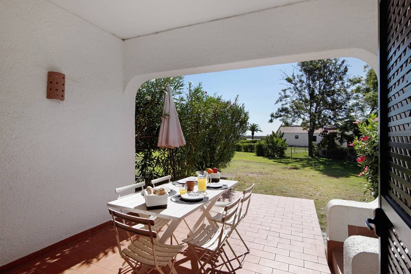 Foto 3 von 26: Ferienhaus 'Terrace 19B' mit Meerblick, Gemeinschaftspool und Klimaanlage