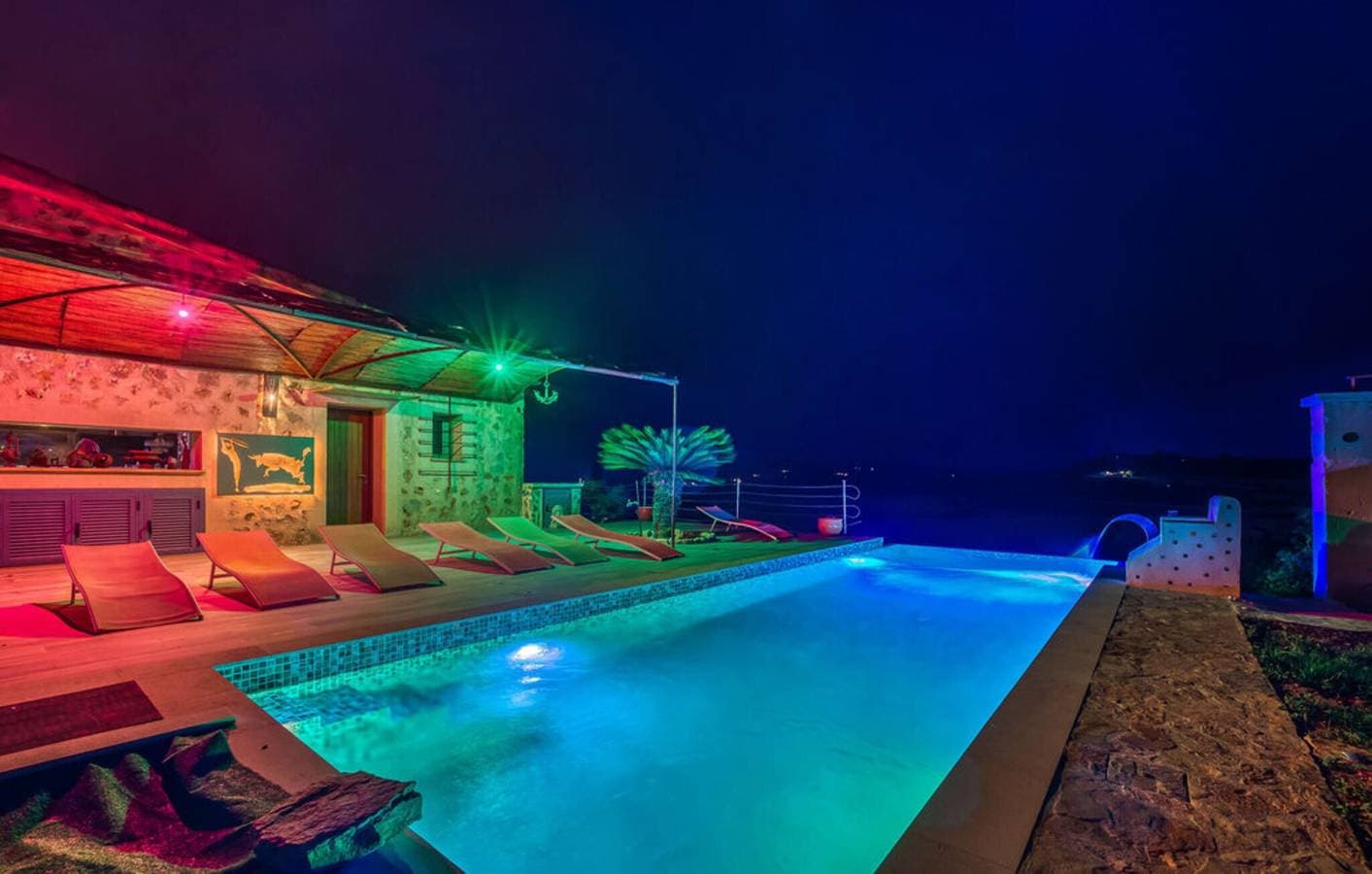 Foto 5 von 36: Ferienhaus 'Desigual' mit Bergblick, Wi-Fi und Klimaanlage