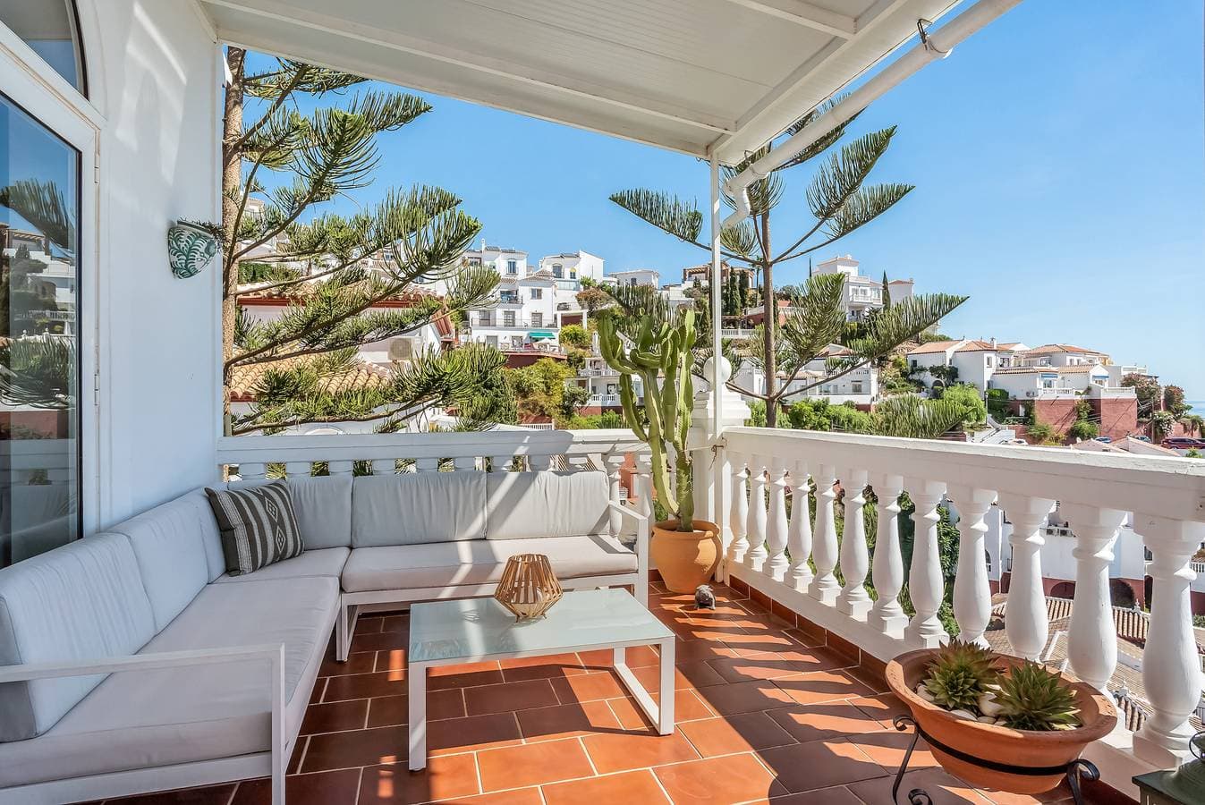 Foto 4 von 31: Villa für 4 Personen mit Terrasse