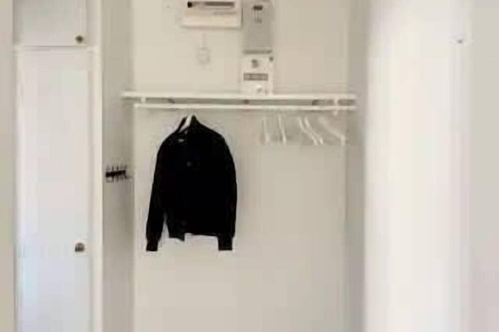 Foto 11 von 12: Quiet 1Br Apartment with Balcony, 20min to City