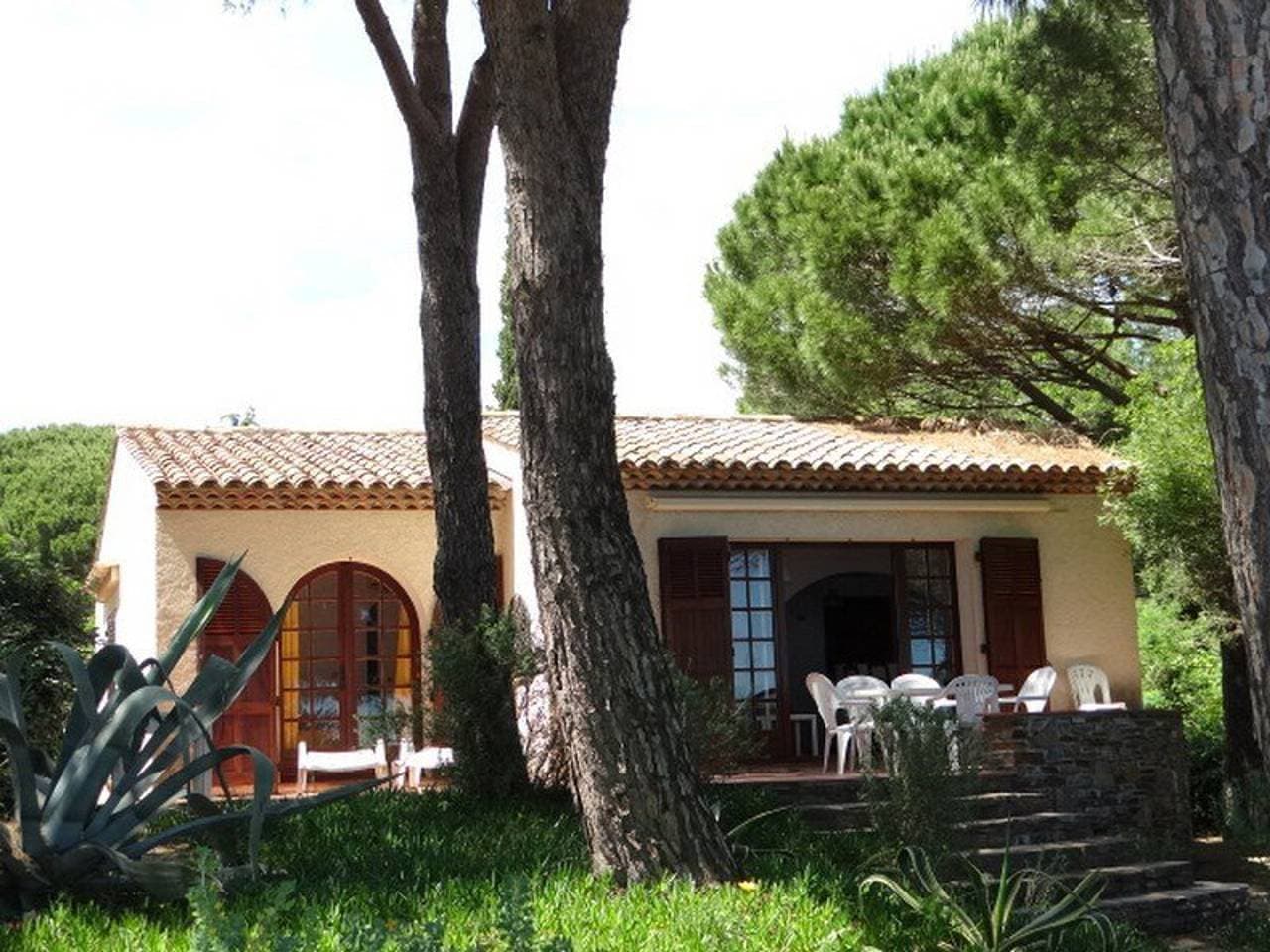 Foto 7 von 18: Klimatisierte Villa mit 2 Schlafzimmern, Meerblick und Parkplatz in Cavalaire-sur-Mer