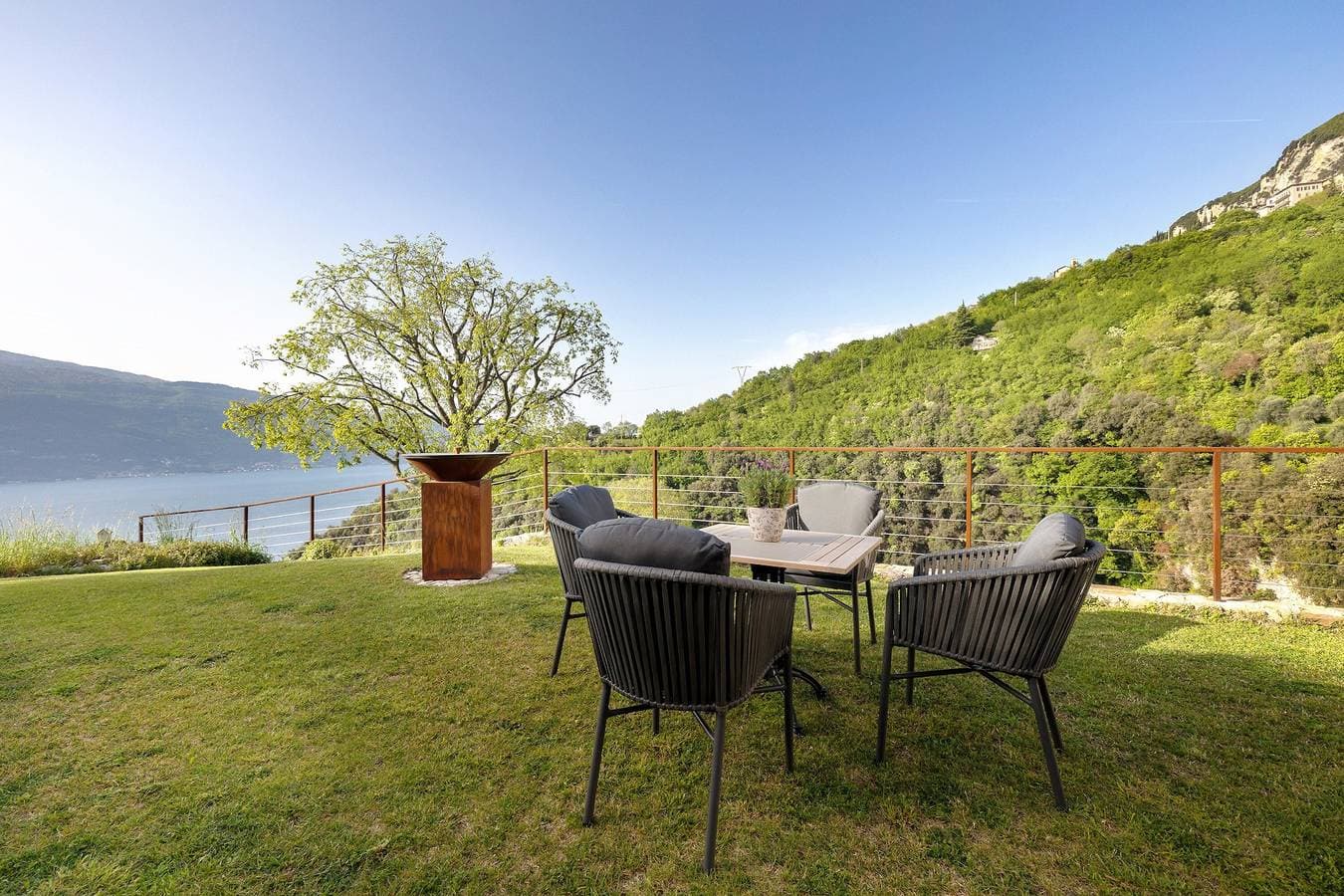 Foto 3 von 23: Ferienwohnung "Ca' Scaì Agrifugium Olivia" mit Seeblick, Gemeinschaftspool und WLAN