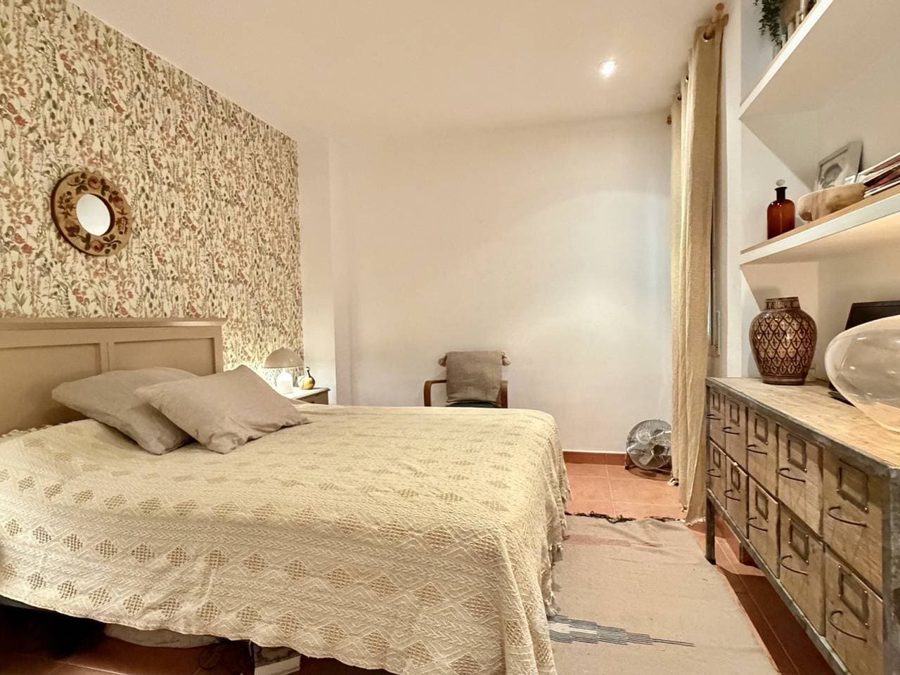 Foto 11 von 36: Moderne Wohnung mit Pool in Pals, für 4 Personen