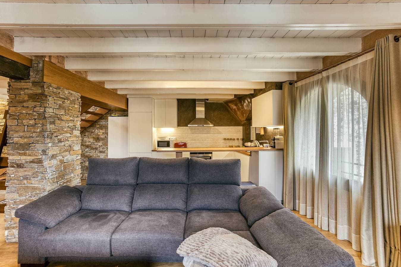 Foto 5 von 36: Ferienwohnung 'Comanegra' mit Bergblick, Wi-Fi und Klimaanlage