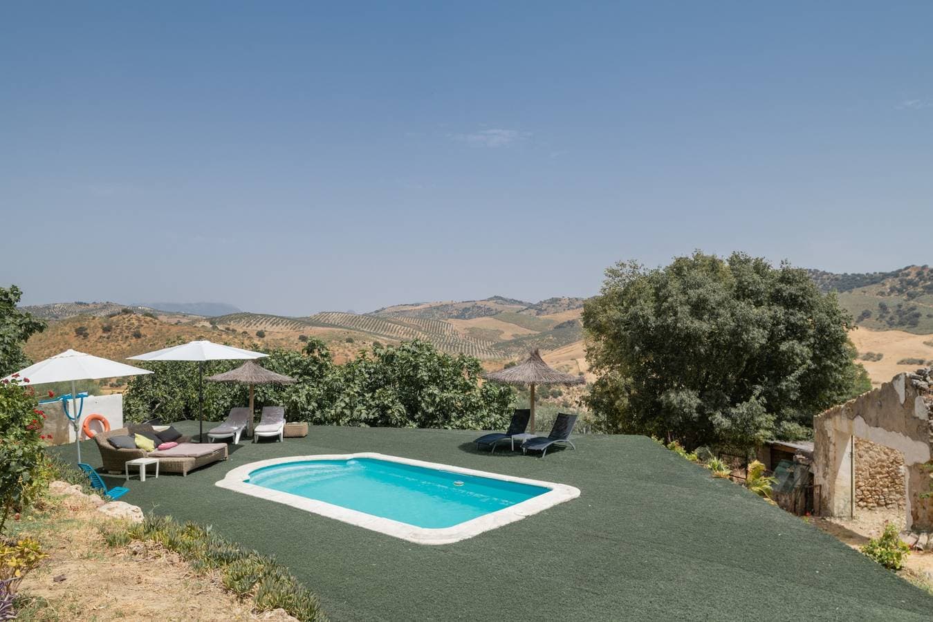 Foto 2 von 35: Finca El Porvenir mit Bergblick, Pool, Whirlpool, WLAN und Garten