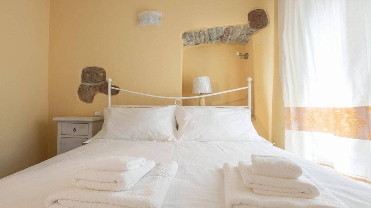 Foto 9 von 12: Double Room with Private Bathroom
