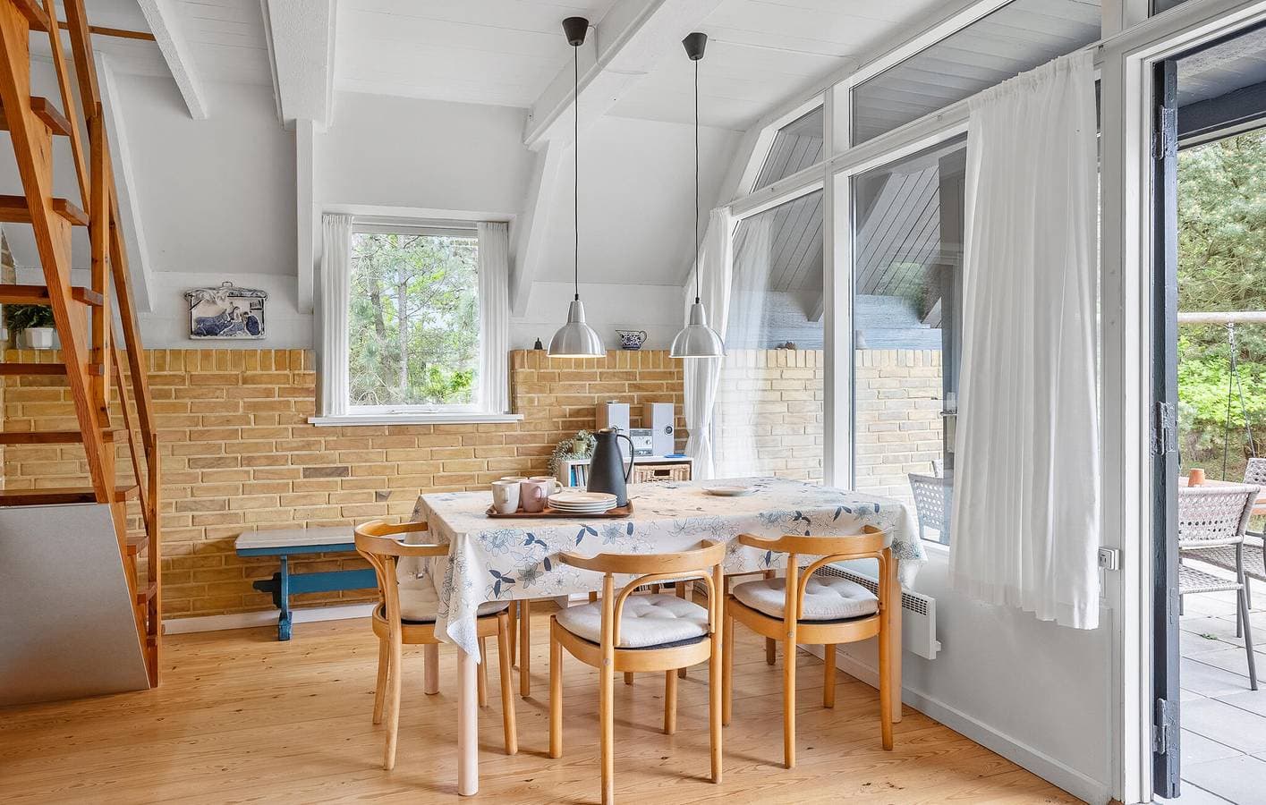 Foto 7 von 24: Ferienhaus für 6 Personen mit Terrasse