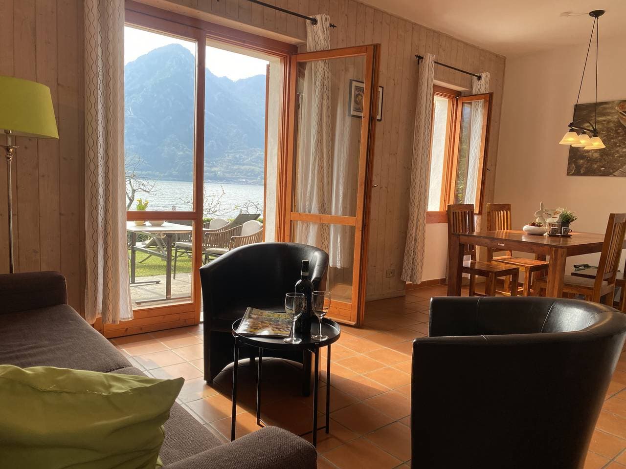 Foto 3 von 20: Ferienwohnung für 4 Personen mit Terrasse