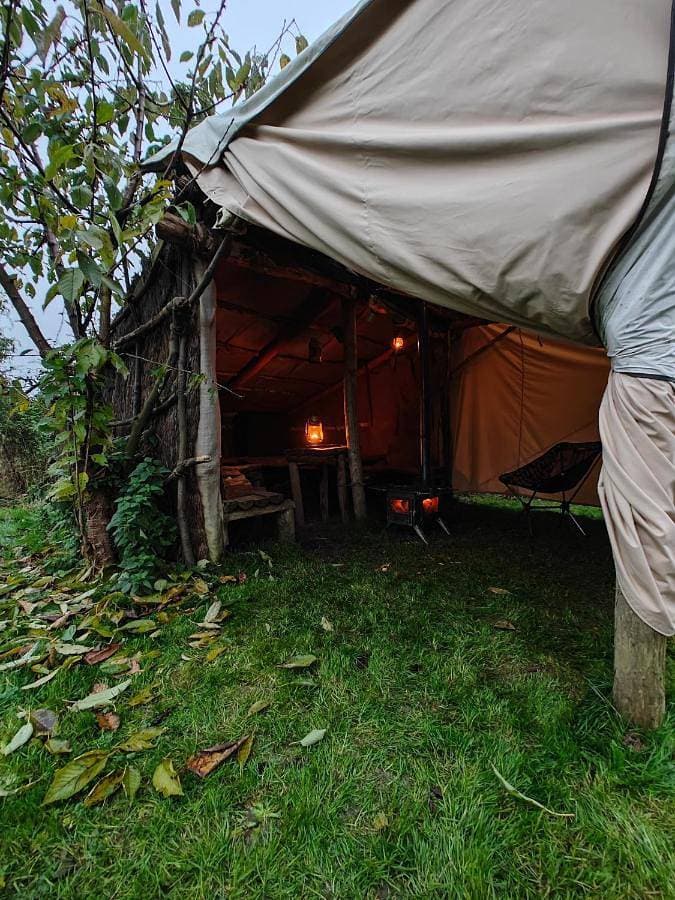 Foto 2 von 5: Tent