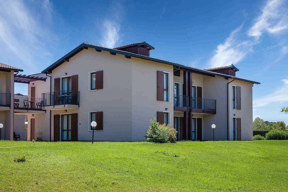 Foto 3 von 30: Studio mit Außenpool und Animation in toller Residenz