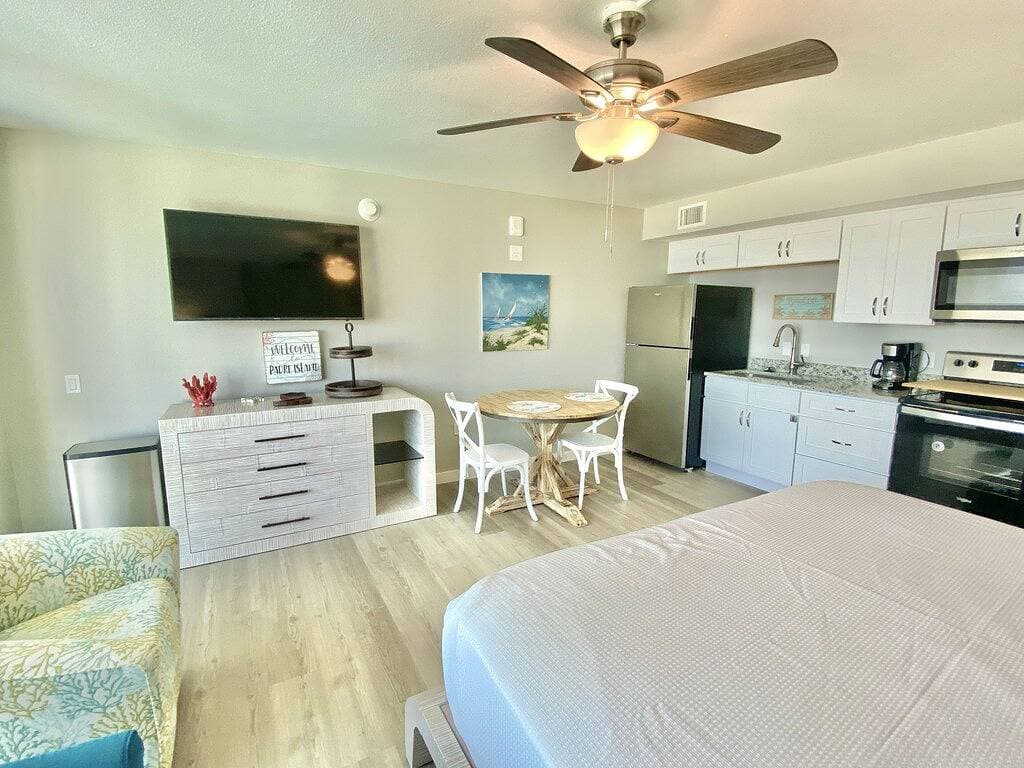 Foto 5 von 16: Sandcastle Condominium Unit 526