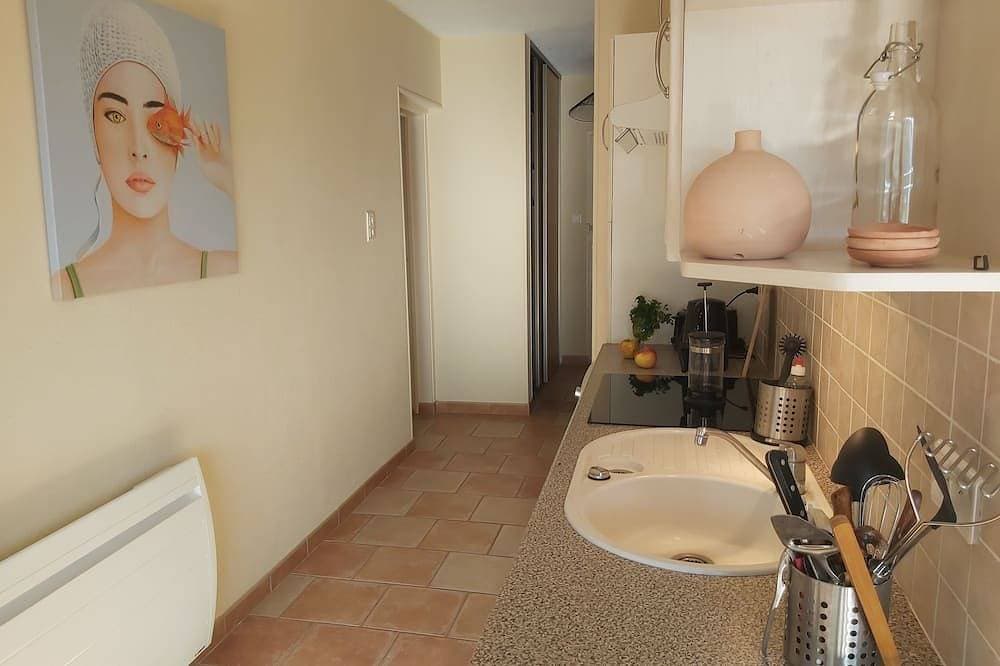 Foto 4 von 13: Superb 52m2 apartment not overlooked with 25m2 loggia.