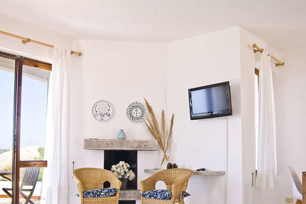 Foto 11 von 30: Beachfront villa on the first row with breathtaking sea view