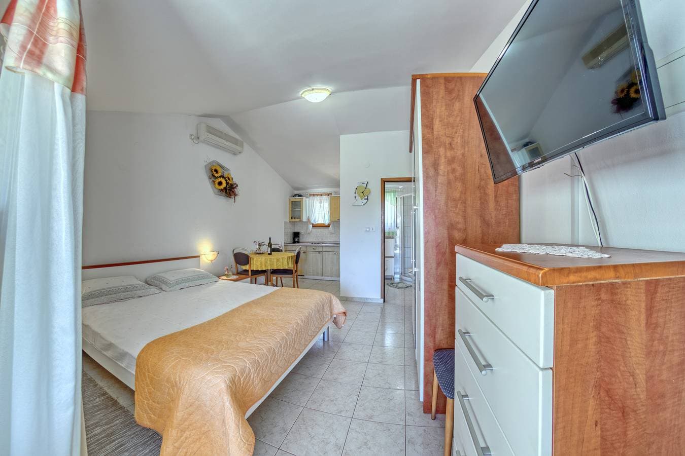 Foto 11 von 32: Ferienwohnung für 2 Personen mit Terrasse