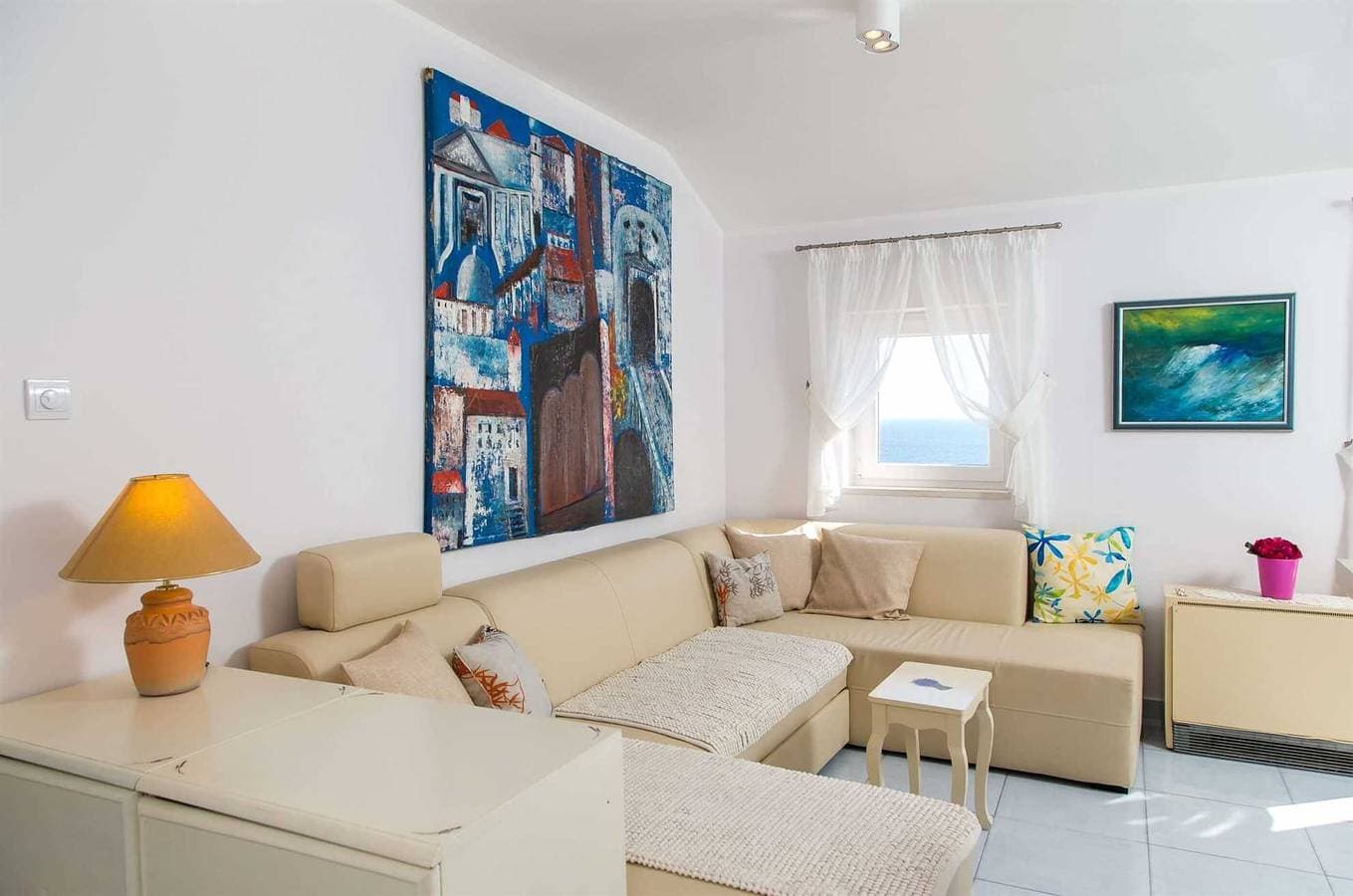 Foto 3 von 16: Mare Apartment mit einem Schlafzimmer mit Balkon und Meerblick A1