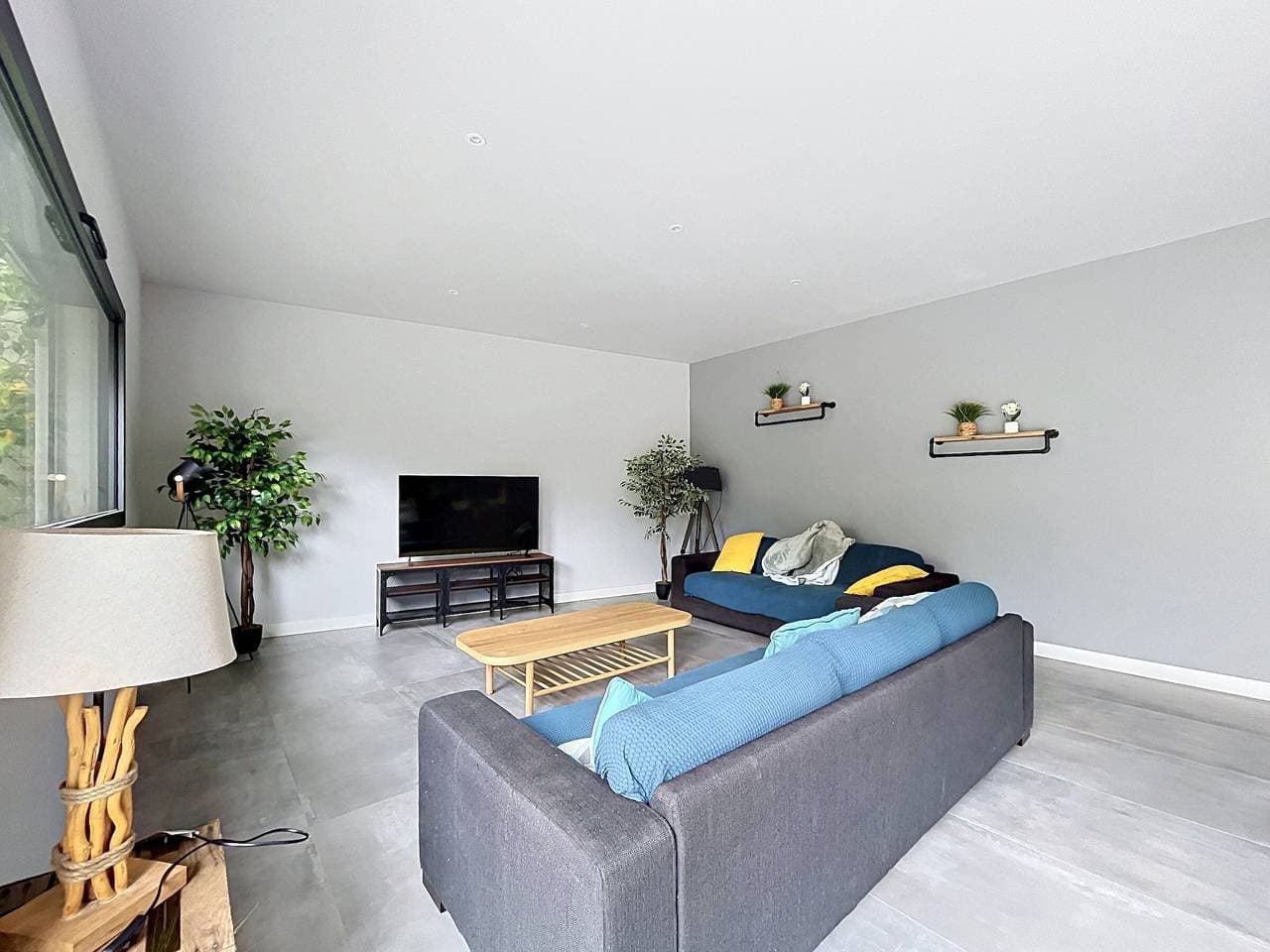 Foto 4 von 29: Zeitgenössische Villa mit Pool und Bergblick
