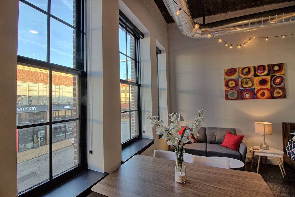 Foto 12 von 22: Schickes ultramodernes Studio-Loft mit Designer-Features