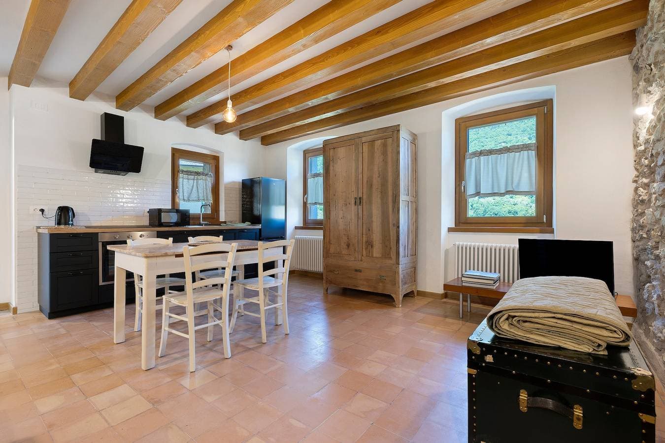 Foto 4 von 32: Casa Zucchelli, Garda Trentino: Burgblick, Privater Garten, bis 8 Personen