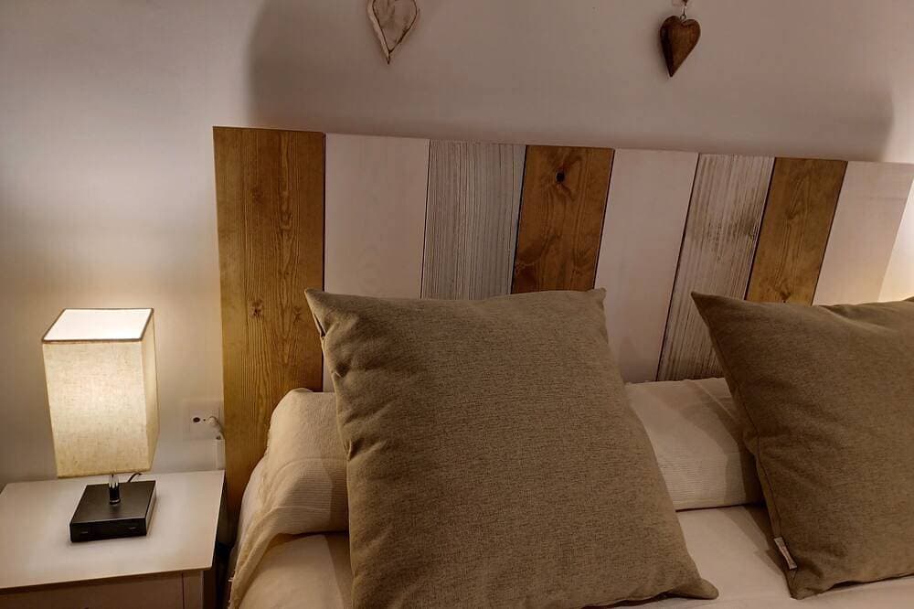 Foto 4 von 30: Fantastic central and romantic studio 5 min. from the beach-Wifi-Aire Acon.