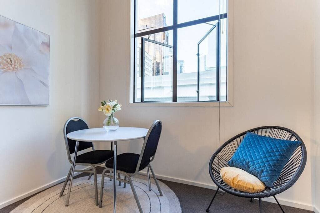 Foto 7 von 27: Bright Cbd Studio -Near SkyTower w WiFi & Cityscape