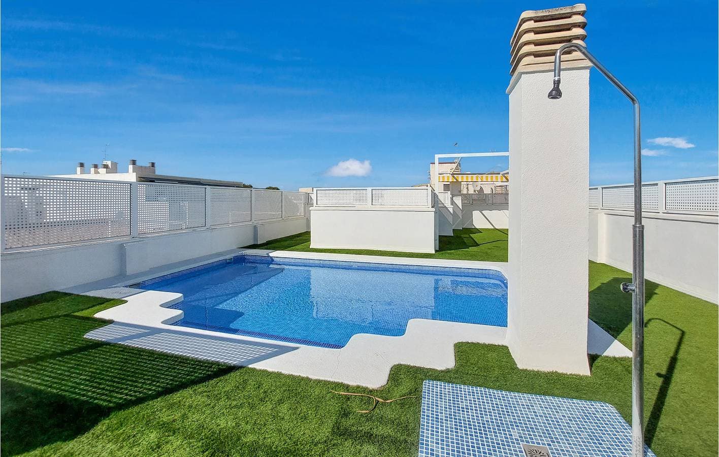 Foto 2 von 18: Gemütliches 1BR mit AC, Pool & Terrasse nahe Playa Masbó