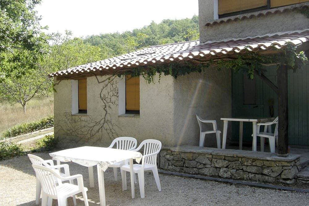 Foto 13 von 13: Sehr schönes Haus, Schatten und Sonne, kleiner Pool.
