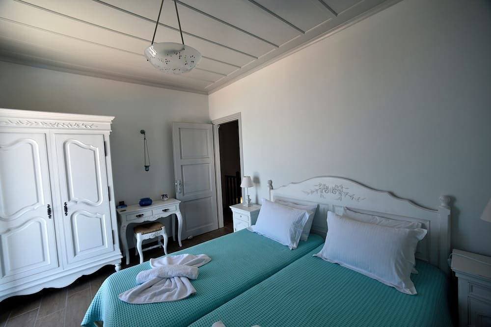Foto 4 von 21: Ein geräumiges 2-Level-2-Schlafzimmer Ort-Home mit herrlichem Blick auf das Ägäische Meer