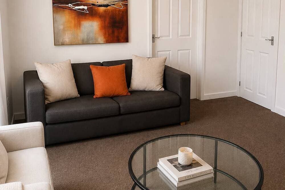 Foto 9 von 13: Extraordinary Tranquil Rochester perfect for Contractors | Free Parking X 2