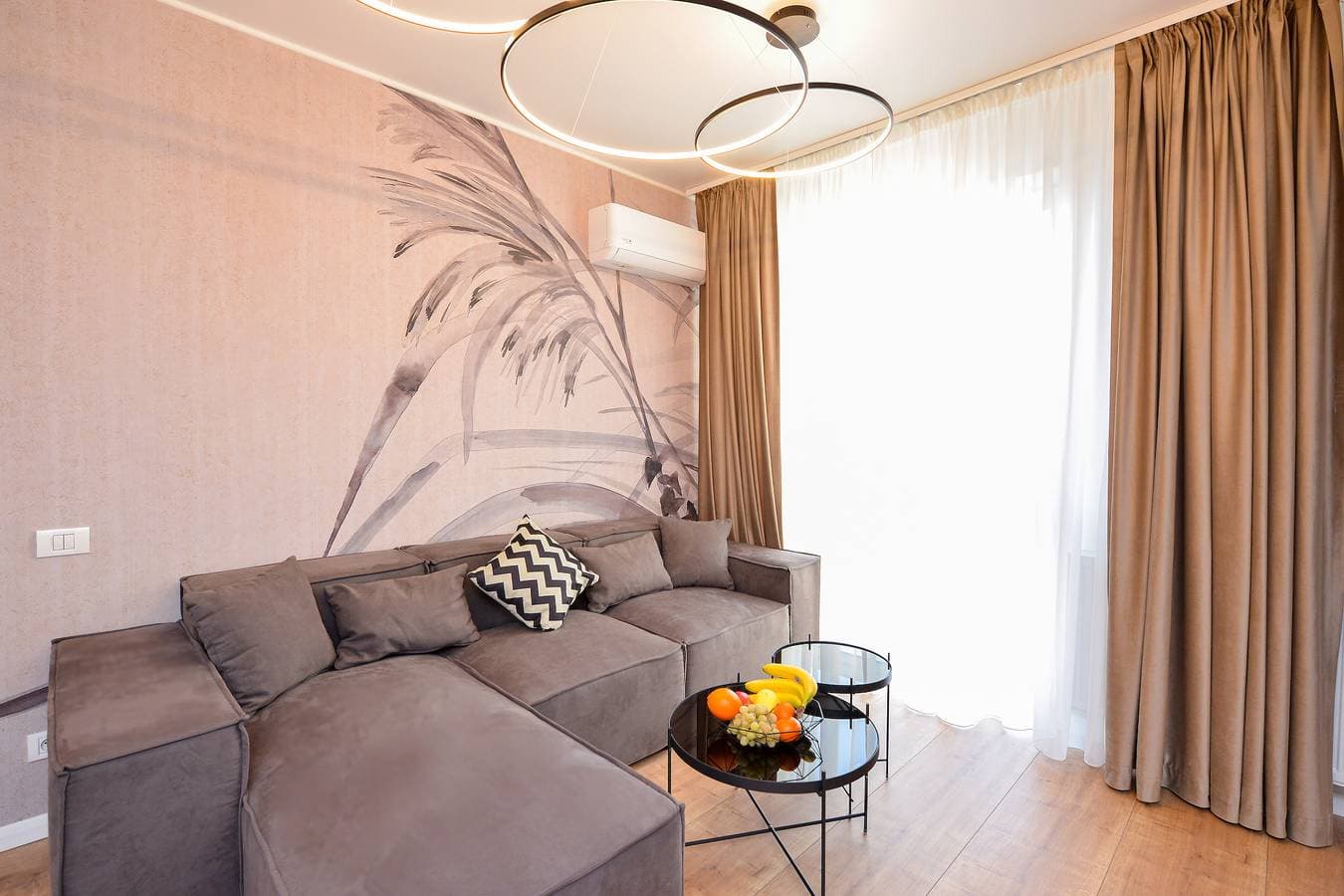 Wabi Sabi - Ein Schlafzimmer - Romana Square 1