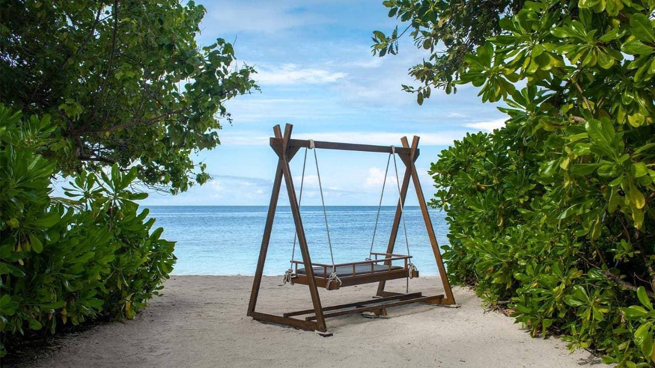 Foto 5 von 10: Beach Front Villa with Free transfer