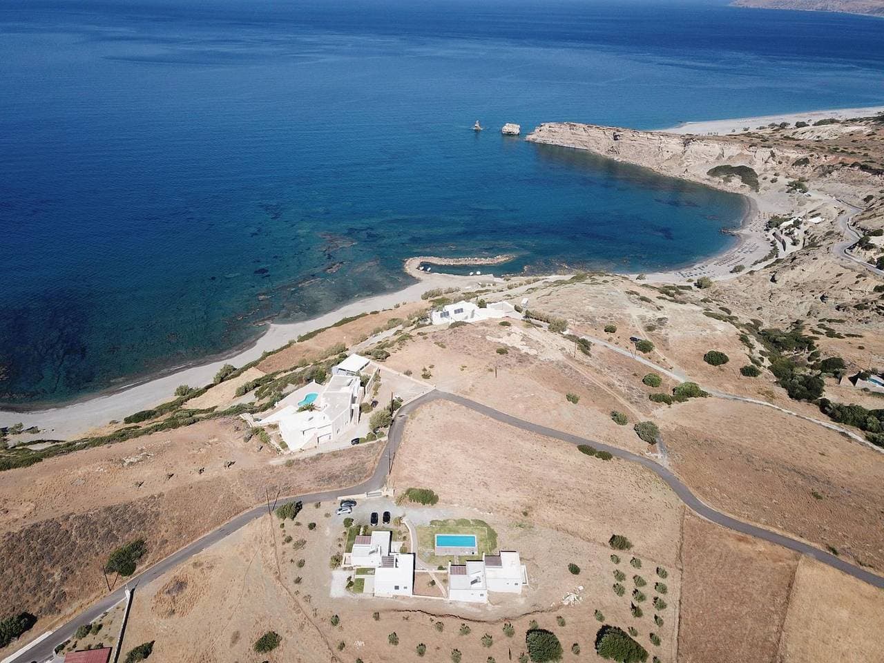 Foto 4 von 38: Weiter Blick auf Landschaft und Meer, Pool, 4 Pers. | Ferienhaus Triopetra, Kreta