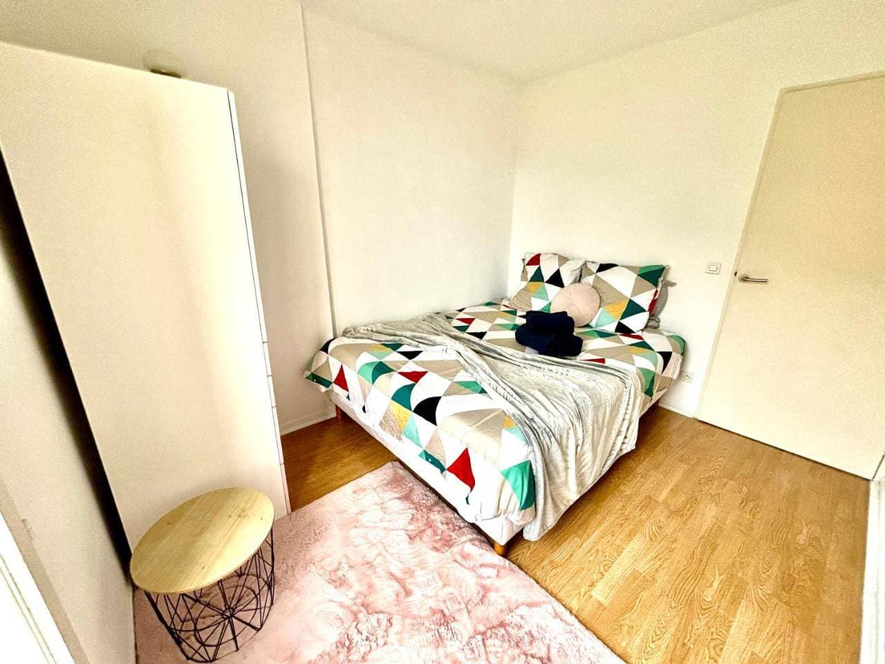 Foto 8 von 27: Three-Bedroom Apartment