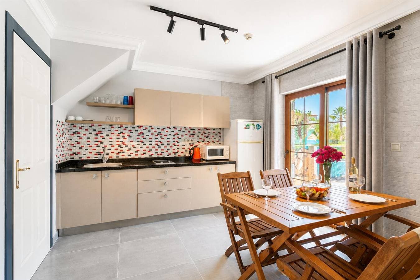 Foto 5 von 19: Villa für 4 Personen mit Balkon