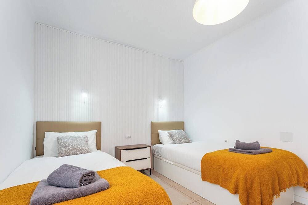 Foto 4 von 19: Bright central 2Br Stay Balcony & Sea View