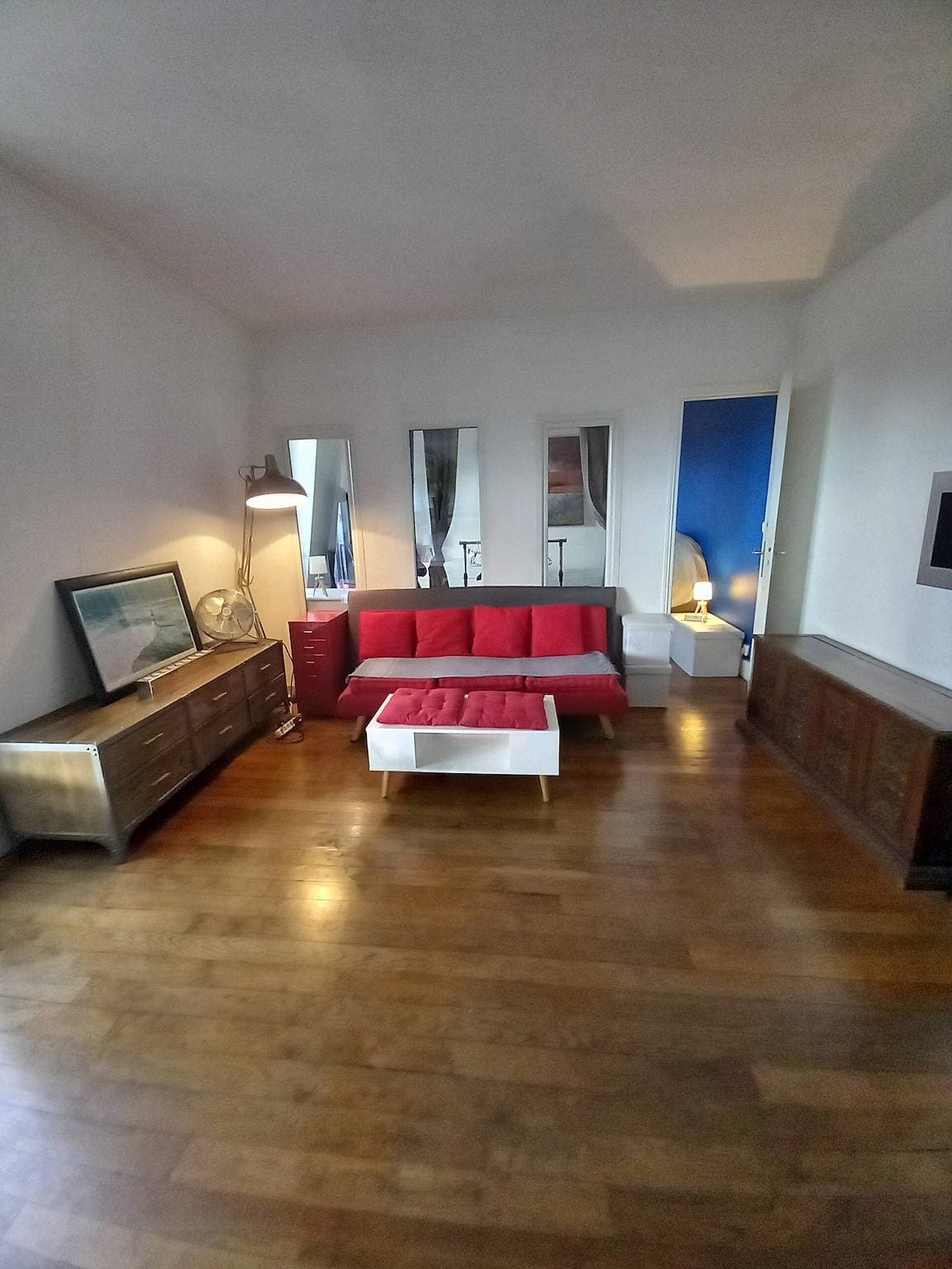 Foto 8 von 16: Ferienwohnung 'Appartement lumineux à Batignolles – Charme parisien, Arrivée autonome'