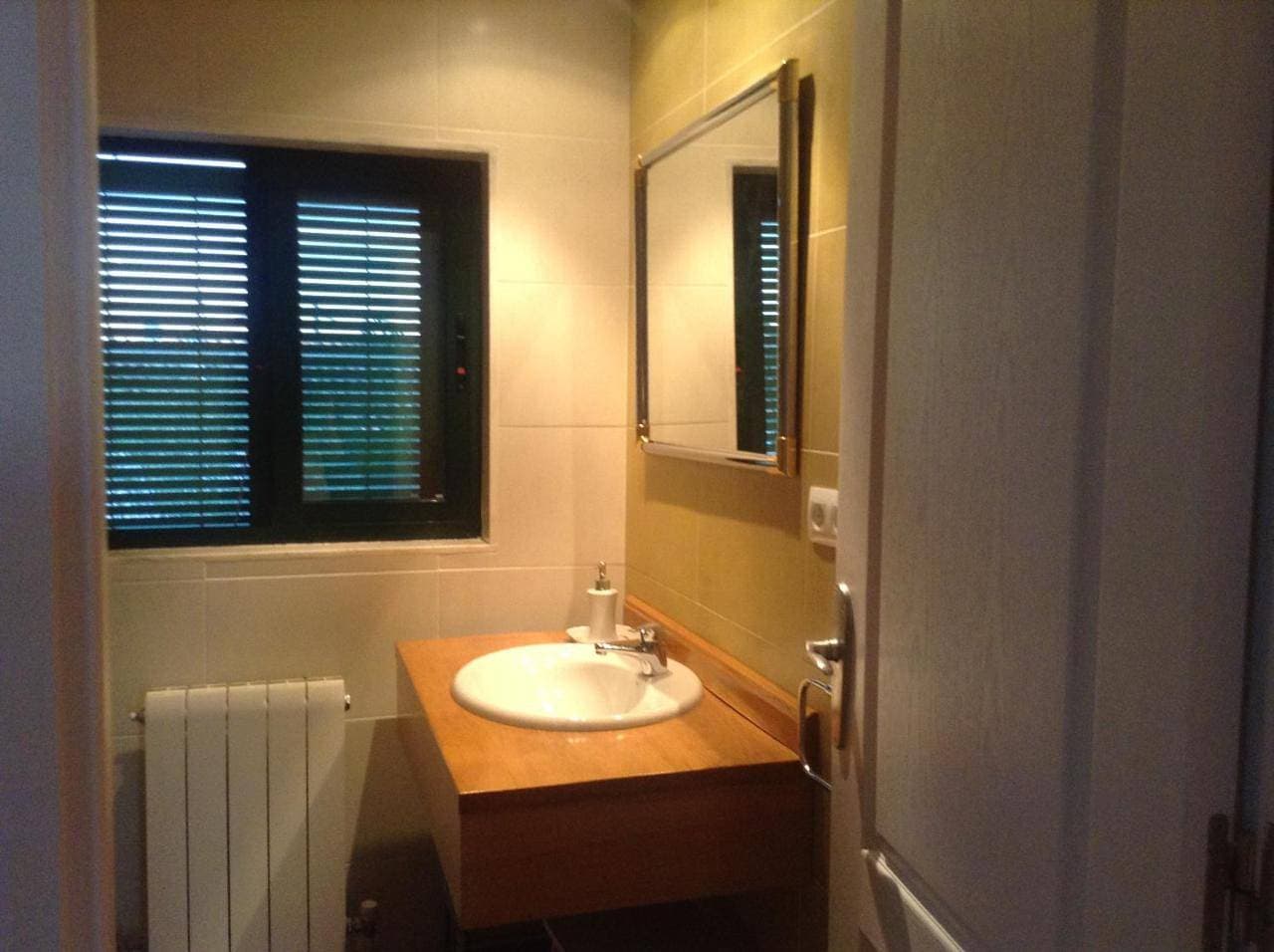 Foto 12 von 13: Three-Bedroom Townhouse