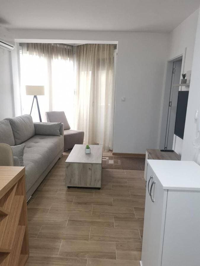 Foto 4 von 11: Triple Room with Bathroom