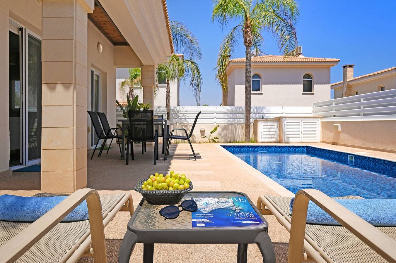 Foto 2 von 46: Villa für 7 Personen mit Balkon